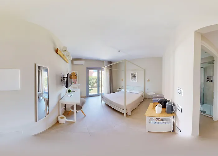 Enjoy Your - - Affittacamere 3*